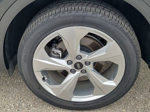 Certified 2022 Audi Q5 2.0T Premium Plus w/ Premium Plus Package image 10