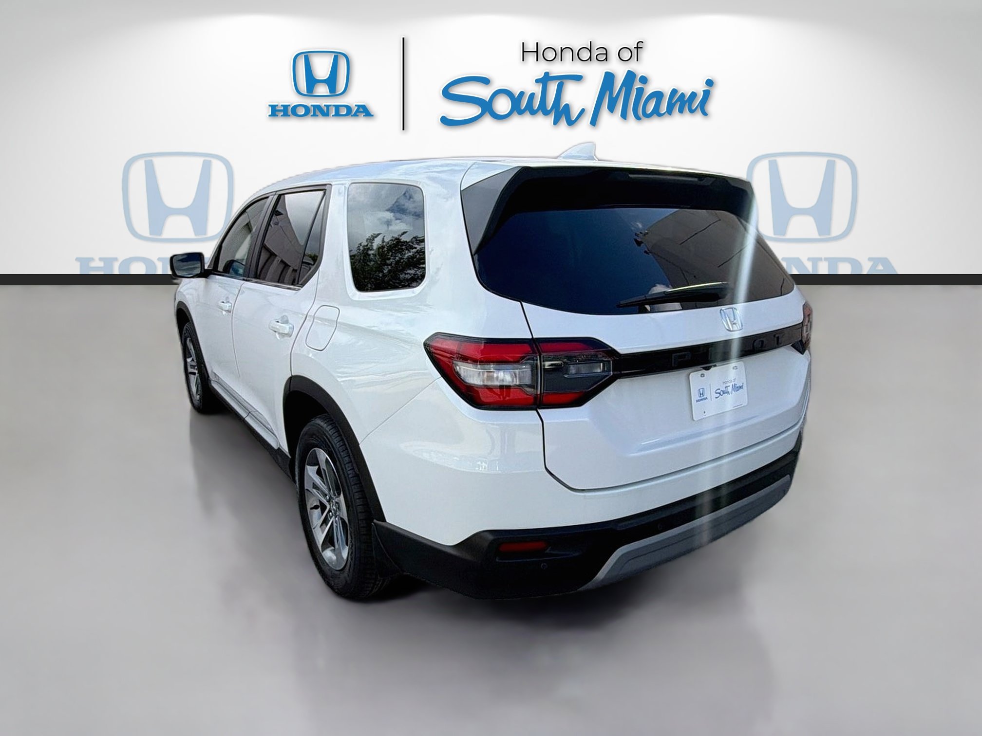 Used 2024 Honda Pilot EX-L image 5