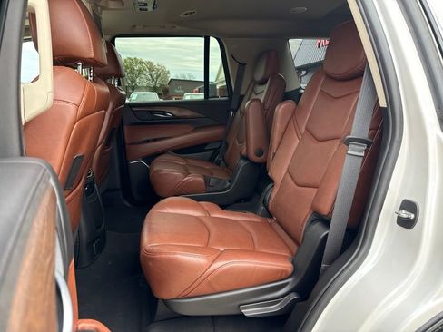 Used 2019 Cadillac Escalade Premium Luxury AWD/4WD image 53