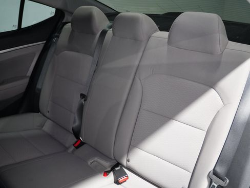 Used 2019 Hyundai Elantra Value Edition image 17