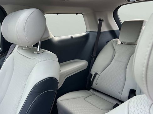 New 2026 Kia Carnival SX Prestige image 25