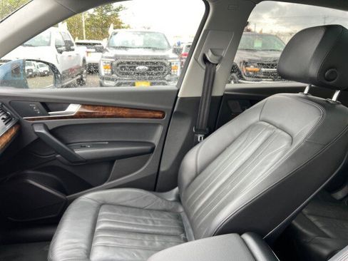 Used 2018 Audi Q5 2.0T Premium Plus w/ Premium Plus Package AWD/4WD image 17