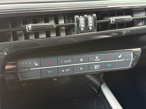 Used 2022 Toyota Mirai w/ Advanced Technology Package RWD image 34