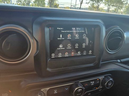 Used 2022 Jeep Wrangler Unlimited Sport image 28