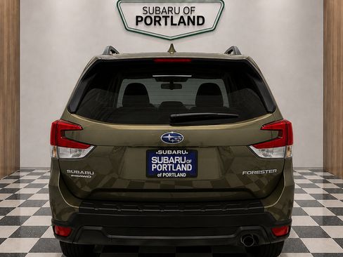 Certified 2023 Subaru Forester Premium w/ Popular Package #2 AWD/4WD image 5