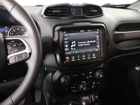 Used 2023 Jeep Renegade Latitude AWD/4WD image 5