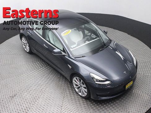 Used 2018 Tesla Model 3 Performance AWD/4WD image 3