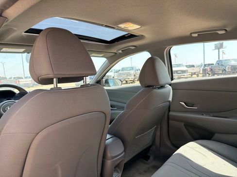 Used 2025 Hyundai Elantra SEL FWD image 14