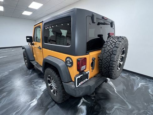 Used 2012 Jeep Wrangler Rubicon w/ Dual Top Group image 17