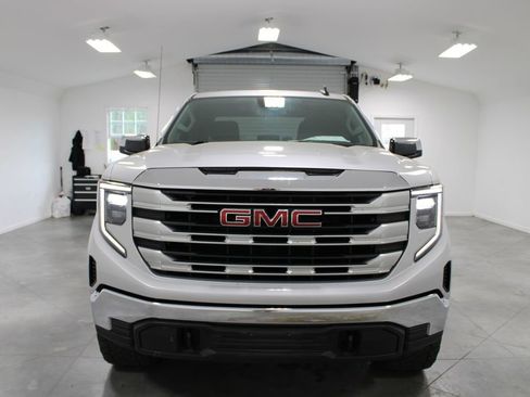 Used 2022 GMC Sierra 1500 SLE image 3