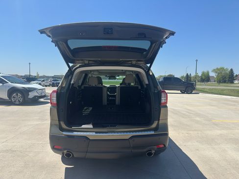 Used 2025 Subaru Ascent Limited AWD/4WD image 7