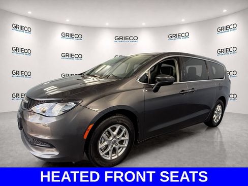 Used 2023 Chrysler Voyager LX FWD image 3