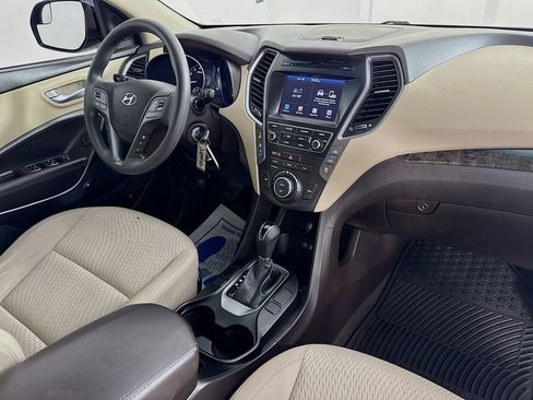 Used 2017 Hyundai Santa Fe SE FWD image 33