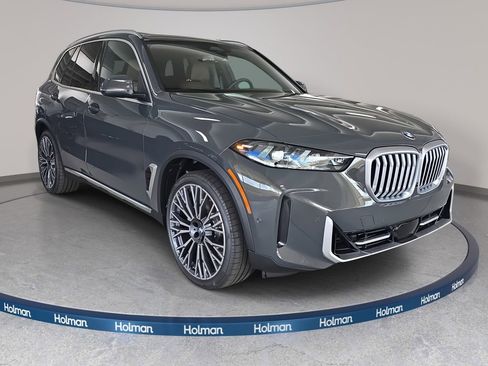 New 2026 BMW X5 sDrive40i w/ Climate Comfort Package image 3