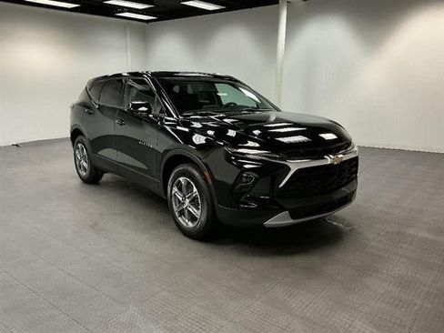 New 2026 Chevrolet Blazer LT w/ LPO, Floor Liner Package AWD/4WD image 7