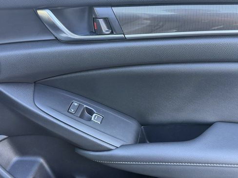 Used 2019 Honda Accord Sport image 17