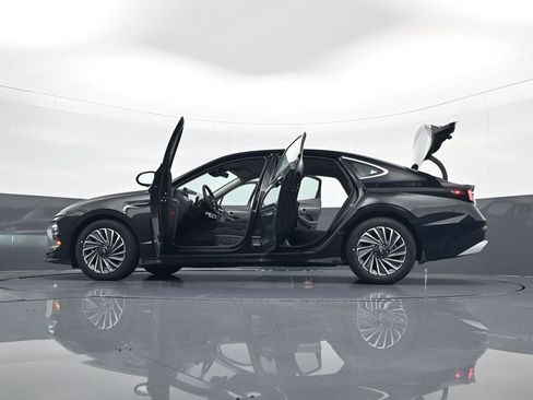 Certified 2025 Hyundai Sonata SEL FWD image 34