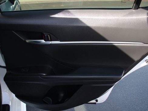 Used 2022 Toyota Camry SE w/ Convenience Package image 26