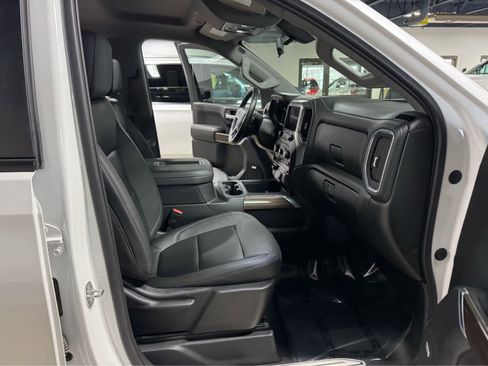 Certified 2021 Chevrolet Silverado 1500 LT Trail Boss w/ Convenience Package II image 11