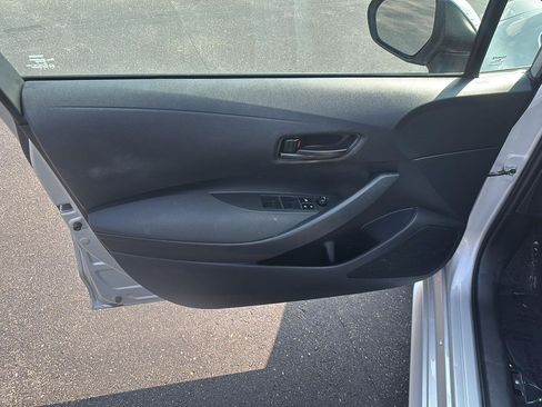 Used 2023 Toyota Corolla LE FWD image 6