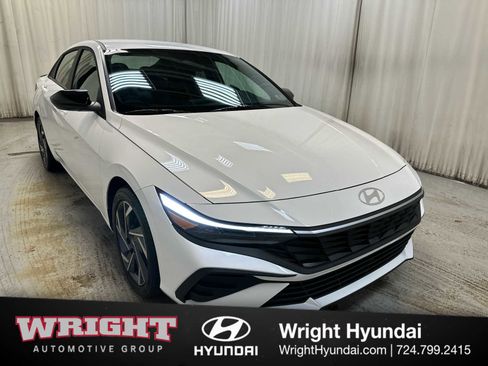 Certified 2025 Hyundai Elantra Sport w/ Cargo Package image 1