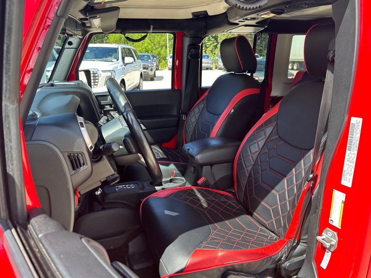 Used 2016 Jeep Wrangler Unlimited Rubicon AWD/4WD image 16