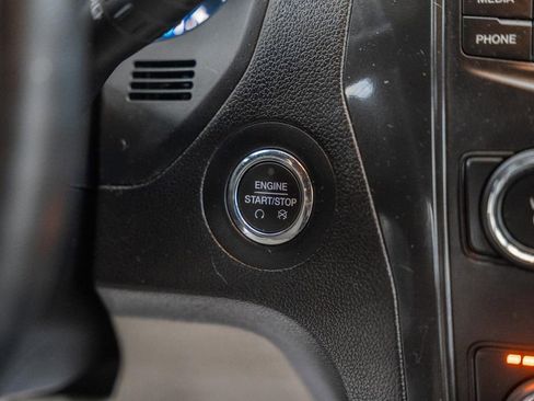 Used 2018 Ford Explorer XLT AWD/4WD image 22