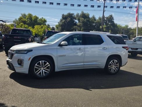 Used 2023 Chevrolet Traverse High Country AWD/4WD image 8