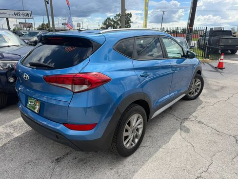 Used 2017 Hyundai Tucson SE w/ SE Popular Package 02 FWD image 4