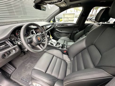 Used 2026 Porsche Macan Turbo AWD/4WD image 4