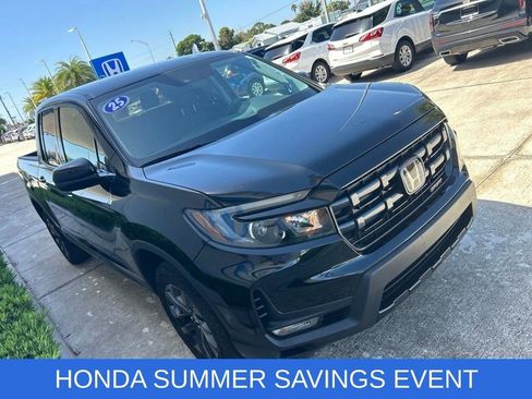 Used 2025 Honda Ridgeline Sport image 3