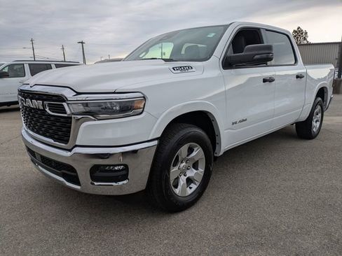 Used 2025 RAM 1500 Big Horn AWD/4WD image 8