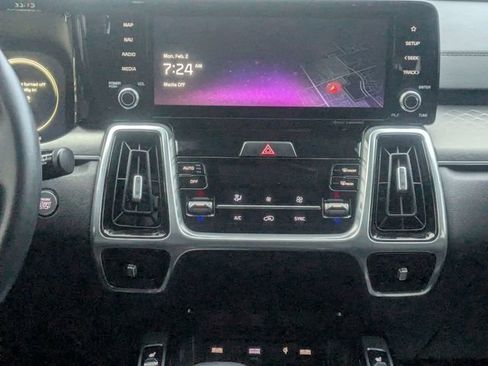 Used 2023 Kia Sorento SX image 25