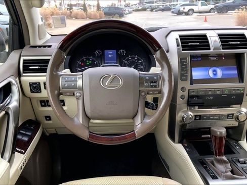Used 2017 Lexus GX 460 Luxury image 5