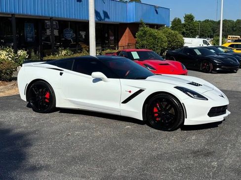 Used 2016 Chevrolet Corvette Stingray Coupe RWD image 8
