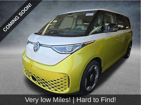 Used 2025 Volkswagen ID. Buzz Pro S Plus AWD/4WD image 2