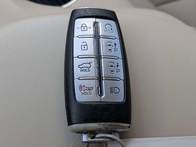 Used 2023 Genesis GV70 2.5T w/ Advanced Package AWD/4WD image 29