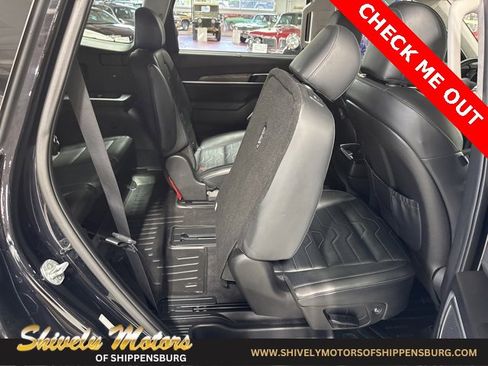 Used 2022 Kia Telluride SX w/ SX Prestige Package image 38