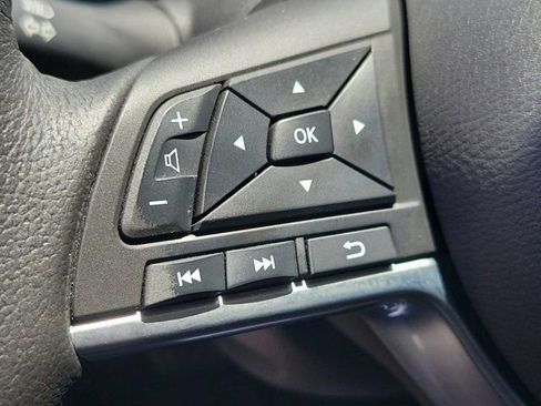 Used 2020 Nissan Rogue SV FWD image 24