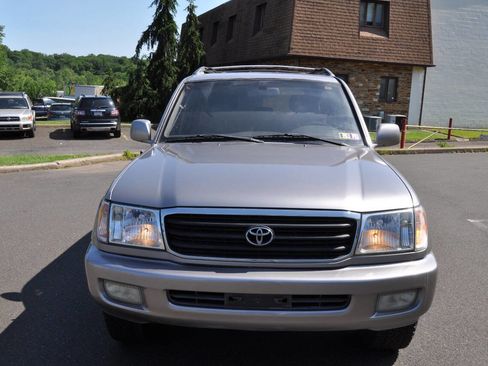 Used 2001 Toyota Land Cruiser image 4
