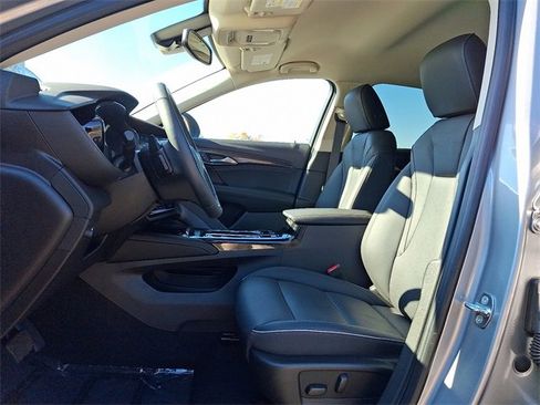 Used 2023 Buick Envision Essence image 14