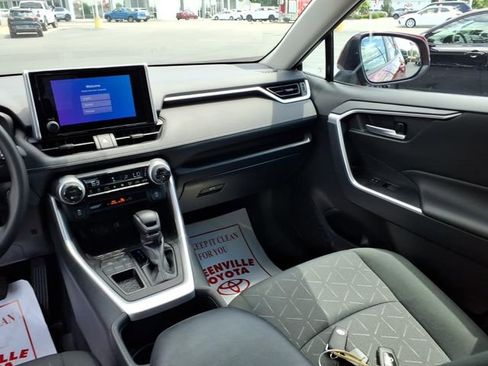 Used 2024 Toyota RAV4 XLE w/ Convenience Package FWD image 11