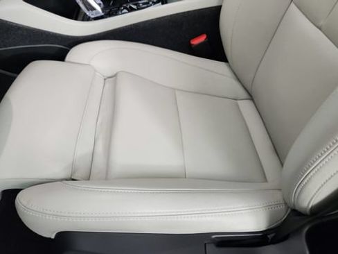 Certified 2026 Volvo XC40 B5 Plus w/ Protection Package Premier AWD/4WD image 29