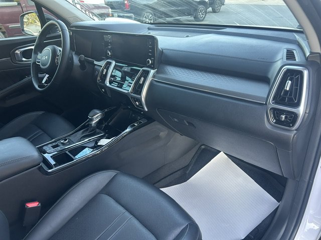 Used 2023 Kia Sorento SX AWD/4WD image 17