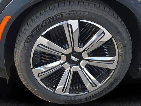 New 2026 Cadillac Escalade IQ Luxury 1 w/ LPO, Floor Liner Package image 9