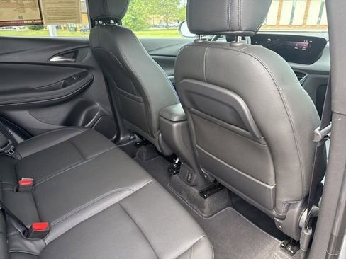 Used 2025 Buick Encore GX Sport Touring w/ Experience Buick Package FWD image 17