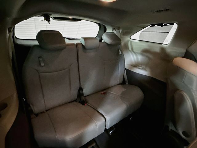 Used 2024 Toyota Sienna Limited AWD/4WD image 29