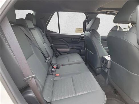 Used 2026 Toyota 4Runner TRD Off-Road Premium AWD/4WD image 13