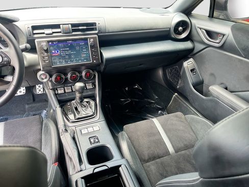 Used 2025 Toyota GR86 Premium w/ ALL Weather Mat Package (TMS) RWD image 22