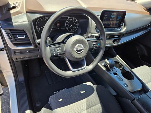 Used 2023 Nissan Rogue SV FWD image 18